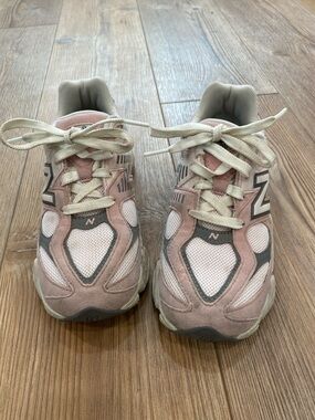 New Balance Pink and Gray Mesh Suede Trainers